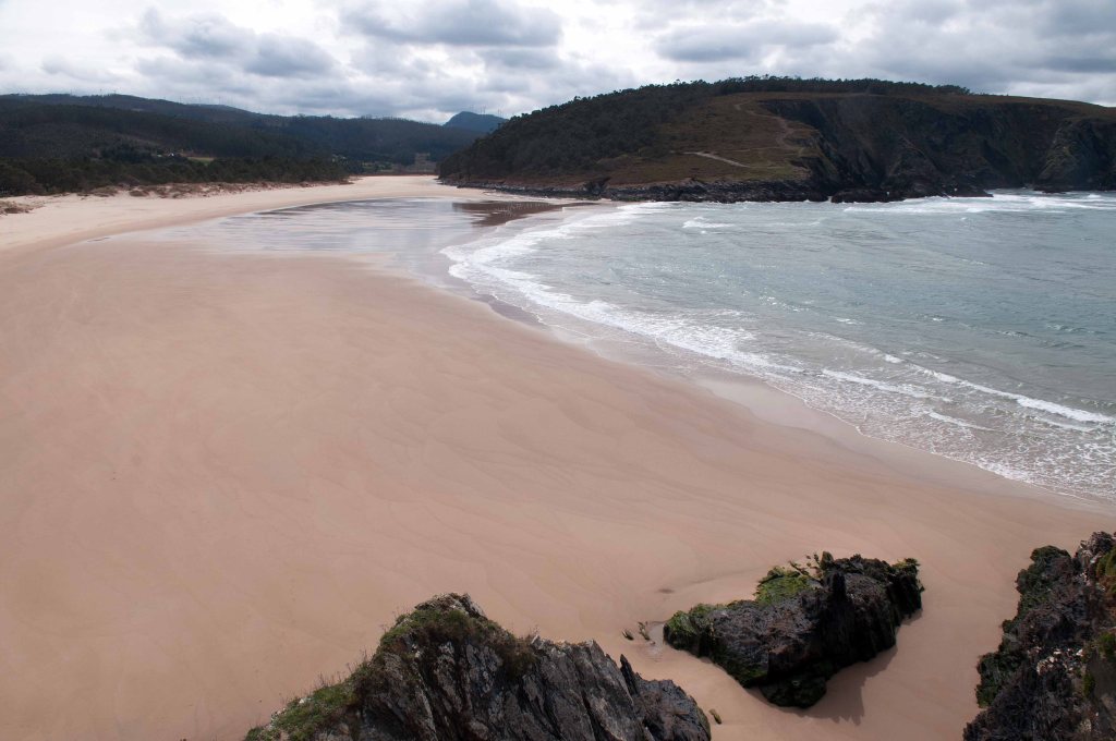 Esterio beach, empty on a calm day